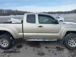 2005 Toyota Tacoma with VIN 5TEUU42N55Z003392, listed as a IAAI auction lot 41597843 with Not Provided miles and . Bid and sale history available at DreamBid. Image 14.
