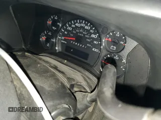 2008 Chevrolet Express Cargo z VIN 1GCFG15XX81181373, wystawiony jako Copart lot #81932134 z przebiegiem Nie podano mil oraz Szkoda całkowita • Salvage title. Historia ofert i sprzedaży dostępna na DreamBid. Obrazek 9.