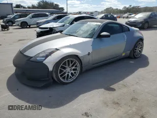 2005 Nissan 350Z with VIN JN1AZ34D95M607395, listed as a Copart auction lot 76422734 with 111,396 mi miles and Non Repairable. Bid and sale history available at carsss.com. Image 1.