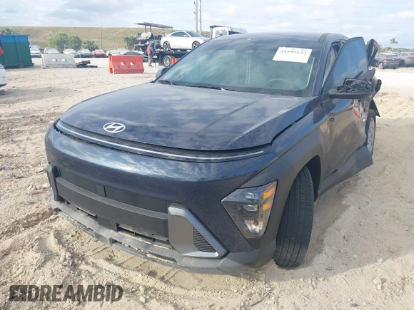 2025 Hyundai Kona SE with VIN KM8HA3AB4SU236501, listed as a IAAI auction lot 41595123 with 3,697 mi miles. Bid and sale history available at carsss.com. Image 17.
