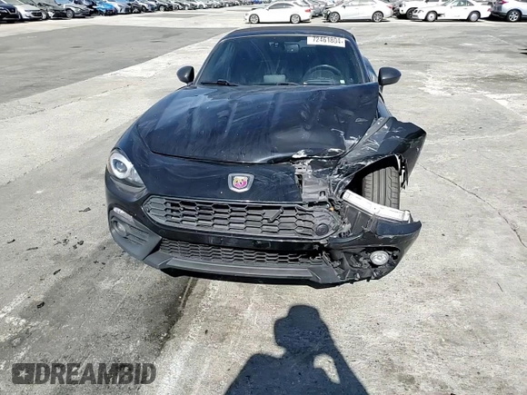 2018 FIAT 124 Spider Abarth z VIN JC1NFAEK8J0134189, wystawiony jako Copart lot #72461804 z przebiegiem 36 047 mil mil oraz Szkoda całkowita • Salvage title. Historia ofert i sprzedaży dostępna na DreamBid. Obrazek 11.