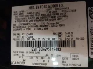 2009 Ford Mustang with VIN 1ZVHT80N695142483, listed as a IAAI auction lot 42672035 with 201,019 mi miles and . Bid and sale history available at DreamBid. Image 9.