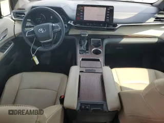 2021 Toyota Sienna XLE with VIN 5TDYRKEC1MS045992, listed as a Copart auction lot 52883385 with 47,847 mi miles and Clean Title. Bid and sale history available at DreamBid. Image 8.