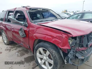 2006 Chevrolet TrailBlazer LT with VIN 1GNES13H162266610, listed as a IAAI auction lot 41630250 with 176,610 mi miles. Bid and sale history available at carsss.com. Image 14.