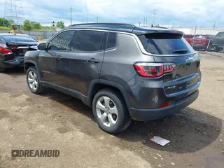 2018 Jeep Compass Latitude with VIN 3C4NJDBB5JT355582, listed as a IAAI auction lot 42351818 with 75,324 mi miles and . Bid and sale history available at DreamBid. Image 3.
