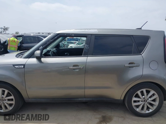 2018 Kia Soul + with VIN KNDJP3A5XJ7595332, listed as a IAAI auction lot 42024222 with 100,163 mi miles and . Bid and sale history available at DreamBid. Image 14.