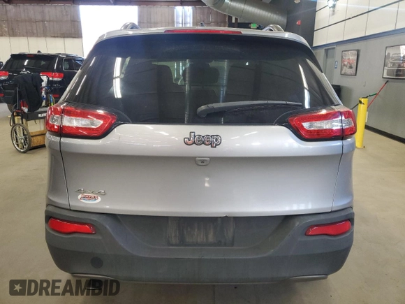 2016 Jeep Cherokee Latitude with VIN 1C4PJMCB7GW277235, listed as a Copart auction lot 87890955 with 226,497 mi miles and Salvage title. Bid and sale history available at DreamBid. Image 6.