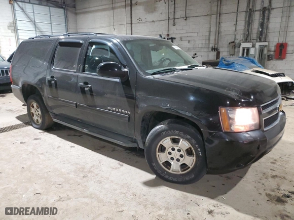 2013 Chevrolet Suburban LT with VIN 1GNSKJE79DR235536, listed as a Copart auction lot 41865805 with 231,576 mi miles and Clean Title. Bid and sale history available at carsss.com. Image 4.