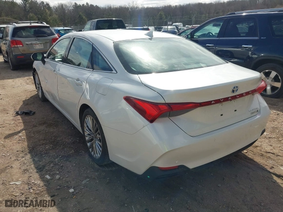 2022 Toyota Avalon Hybrid Limited with VIN 4T1DA1AB1NU013114, listed as a IAAI auction lot 42022922 with 30,686 mi miles. Bid and sale history available at carsss.com. Image 3.