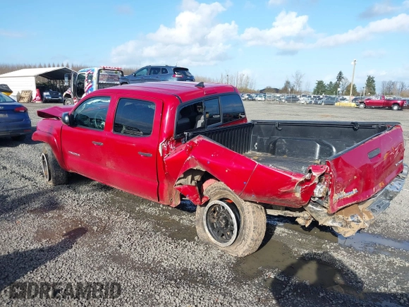 2015 Toyota Tacoma with VIN 3TMMU4FN1FM077045, listed as a IAAI auction lot 41670552 with 118,983 mi miles and . Bid and sale history available at DreamBid. Image 3.