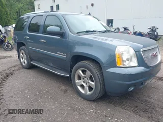2008 GMC Yukon Denali z VIN 1GKFK63828J112060, wystawiony jako IAAI lot #42298511 z przebiegiem 173 886 mil mil oraz . Historia ofert i sprzedaży dostępna na DreamBid. Obrazek 1.