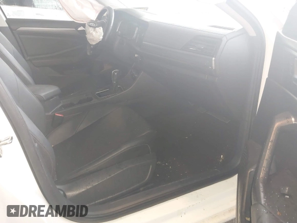 2019 Volkswagen Jetta SEL with VIN 3VWEB7BU9KM166586, listed as a IAAI auction lot 41382619 with 39,872 mi miles and . Bid and sale history available at DreamBid. Image 5.