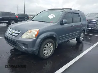 2005 Honda CR-V EX SE with VIN SHSRD78935U341045, listed as a IAAI auction lot 42180069 with 200,537 mi miles and . Bid and sale history available at carsss.com. Image 2.