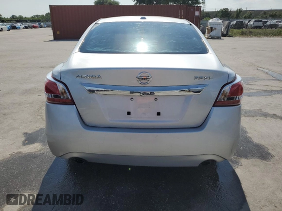 2013 Nissan Altima S z VIN 1N4BL3AP6DC113037, wystawiony jako Copart lot #57815955 z przebiegiem 129 447 mil mil oraz Szkoda całkowita • Salvage title. Historia ofert i sprzedaży dostępna na DreamBid. Obrazek 6.