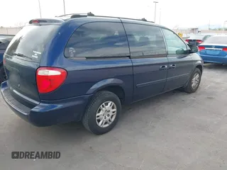 2005 Dodge Caravan SE z VIN 2D4GP24R05R106317, wystawiony jako IAAI lot #41877906 z przebiegiem 218 591 mil mil oraz . Historia ofert i sprzedaży dostępna na DreamBid. Obrazek 4.