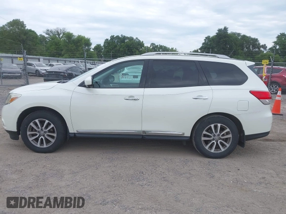 2015 Nissan Pathfinder Platinum with VIN 5N1AR2MM5FC667264, listed as a IAAI auction lot 42684869 with 173,749 mi miles and . Bid and sale history available at DreamBid. Image 14.