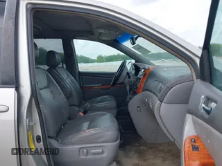 2007 Toyota Sienna XLE with VIN 5TDZK22C87S091840, listed as a IAAI auction lot 42146837 with 317,203 mi miles and . Bid and sale history available at DreamBid. Image 5.