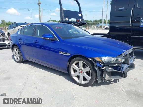 2018 Jaguar XE 25t Premium with VIN SAJAD4FX7JCP24113, listed as a IAAI auction lot 41984954 with 91,318 mi miles. Bid and sale history available at carsss.com. Image 1.