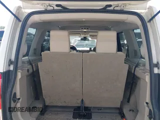 2010 Land Rover LR4 Lux with VIN SALAK2D47AA523883, listed as a IAAI auction lot 42563983 with 137,150 mi miles and . Bid and sale history available at DreamBid. Image 17.