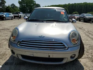 2010 MINI Hardtop с VIN WMWMF3C5XATZ25066, выставлен на аукционе Copart как лот 60396455 с пробегом 140 888 миль миль и Чистый • Clean title. История ставок и продаж доступна на DreamBid. Изображение 5.