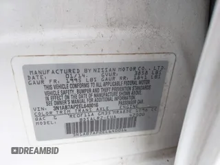 2014 Nissan Sentra SR z VIN 3N1AB7AP2EL640016, wystawiony jako IAAI lot #42253092 z przebiegiem 105 760 mil mil oraz . Historia ofert i sprzedaży dostępna na DreamBid. Obrazek 9.
