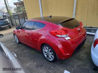 2015 Hyundai Veloster with VIN KMHTC6AD0FU238274, listed as a Copart auction lot 82464584 with 14,312 mi miles and Clean Title. Bid and sale history available at carsss.com. Image 3.