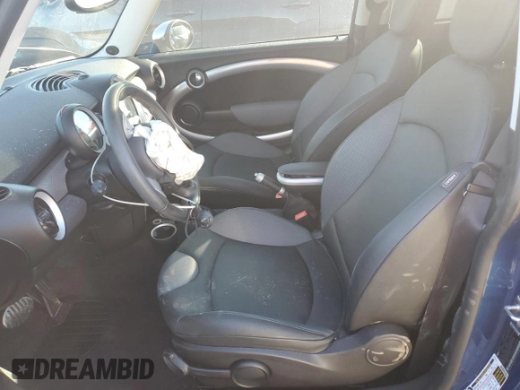 2008 MINI Hardtop S with VIN WMWMF73538TV38182, listed as a Copart auction lot 87661395 with 38,128 mi miles and Salvage Title. Bid and sale history available at DreamBid. Image 7.