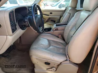 2003 Chevrolet Suburban LT with VIN 1GNEC16Z93J235334, listed as a Copart auction lot 87717995 with 299,627 mi miles and Salvage Title. Bid and sale history available at carsss.com. Image 7.