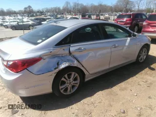 2011 Hyundai Sonata Limited with VIN 5NPEC4AC2BH195425, listed as a IAAI auction lot 41860399 with 124,424 mi miles and . Bid and sale history available at DreamBid. Image 4.