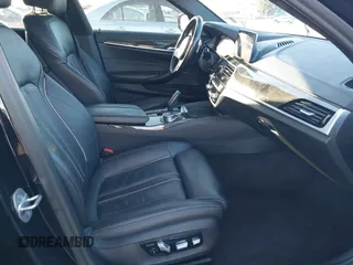 2020 BMW 5 Series 540i с VIN WBAJS1C01LCD20897, выставлен на аукционе IAAI как лот 41279762 с пробегом 62 886 миль миль и . История ставок и продаж доступна на DreamBid. Изображение 5.