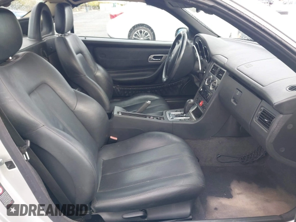 2001 Mercedes-Benz SLK 230 Kompressor with VIN WDBKK49F21F184632, listed as a IAAI auction lot 41746350 with 130,281 mi miles and . Bid and sale history available at DreamBid. Image 5.