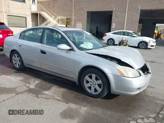 2002 Nissan Altima S with VIN 1N4AL11D62C717139, listed as a IAAI auction lot 41569217 with 135,200 mi miles. Bid and sale history available at carsss.com. Image 1.