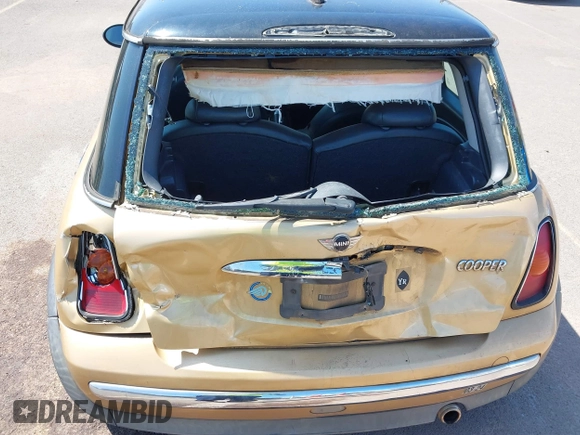 2004 MINI Hardtop with VIN WMWRC33474TC48930, listed as a IAAI auction lot 41657936 with 147,422 mi miles and . Bid and sale history available at DreamBid. Image 6.