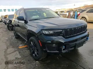 2023 Jeep Grand Cherokee 30th Anniversary with VIN 1C4RJYB61P8905525, listed as a Copart auction lot 43347335 with 18,814 mi miles and Salvage title. Bid and sale history available at DreamBid. Image 13.
