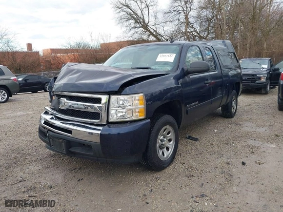 2011 Chevrolet Silverado 1500 LS with VIN 1GCRCREA6BZ352387, listed as a IAAI auction lot 41661151 with 112,523 mi miles. Bid and sale history available at carsss.com. Image 2.
