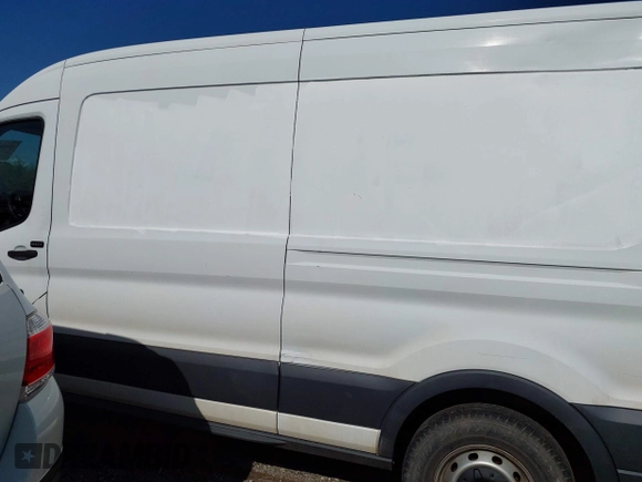 2017 Ford Transit with VIN 1FTYE2CM5HKA57289, listed as a IAAI auction lot 41946353 with 275,420 mi miles. Bid and sale history available at carsss.com. Image 15.