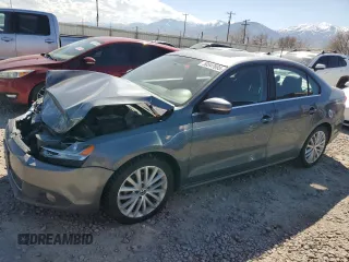 2014 Volkswagen Jetta TDI w/Premium/Nav с VIN 3VWLL7AJXEM358521, выставлен на аукционе Copart как лот 50547695 с пробегом 128 357 миль миль и Списание • Salvage title. История ставок и продаж доступна на DreamBid. Изображение 1.