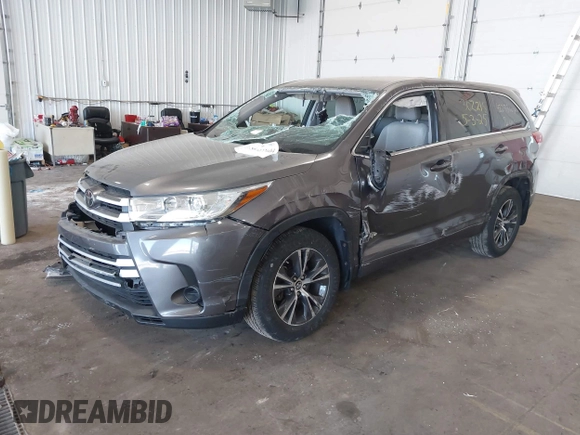 2017 Toyota Highlander LE with VIN 5TDBZRFH8HS386143, listed as a IAAI auction lot 42233604 with 44,507 mi miles and . Bid and sale history available at DreamBid. Image 16.