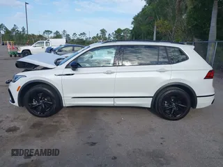 2023 Volkswagen Tiguan SE R-Line Black с VIN 3VVCB7AX0PM092375, выставлен на аукционе IAAI как лот 42176568 с пробегом 25 037 миль миль и . История ставок и продаж доступна на DreamBid. Изображение 15.
