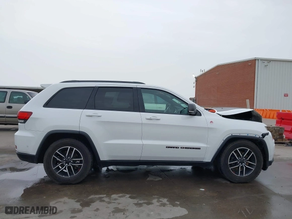 2019 Jeep Grand Cherokee Trailhawk with VIN 1C4RJFLG0KC837817, listed as a IAAI auction lot 41754787 with 86,235 mi miles. Bid and sale history available at carsss.com. Image 14.