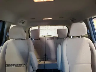 2018 Kia Sedona L with VIN KNDMA5C17J6401561, listed as a Copart auction lot 46232155 with 131,542 mi miles and Clean Title. Bid and sale history available at carsss.com. Image 10.