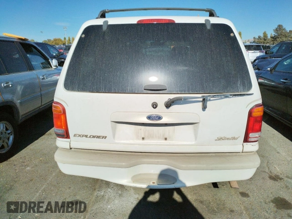 1999 Ford Explorer XLT with VIN 1FMZU34E8XZB27387, listed as a Copart auction lot 74398364 with 211,520 mi miles and Clean title. Bid and sale history available at DreamBid. Image 6.