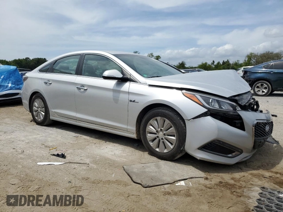 2016 Hyundai Sonata SE with VIN KMHE24L12GA036400, listed as a Copart auction lot 53820465 with 119,869 mi miles and Non Repairable. Bid and sale history available at DreamBid. Image 4.