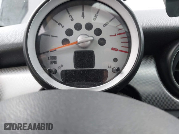 2010 MINI Hardtop S with VIN WMWMF7C52ATZ69084, listed as a IAAI auction lot 42576294 with Not provided miles and . Bid and sale history available at DreamBid. Image 7.