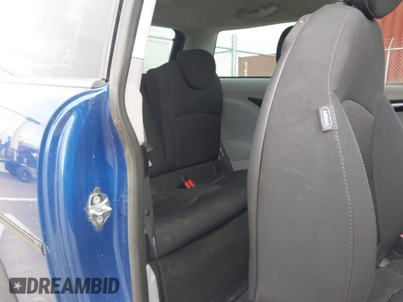2007 MINI Hardtop S with VIN WMWMF73517TL88586, listed as a IAAI auction lot 41866845 with 181,706 mi miles and . Bid and sale history available at DreamBid. Image 8.