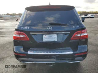 2014 Mercedes-Benz M 350 z VIN 4JGDA5HB5EA407939, wystawiony jako Copart lot #82203844 z przebiegiem 121 143 mil mil oraz Szkoda całkowita • Salvage title. Historia ofert i sprzedaży dostępna na DreamBid. Obrazek 6.