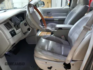 2008 Chrysler Aspen Limited z VIN 1A8HW582X8F129384, wystawiony jako Copart lot #52198845 z przebiegiem 173 160 mil mil oraz Czysty tytuł • Clean title. Historia ofert i sprzedaży dostępna na DreamBid. Obrazek 7.