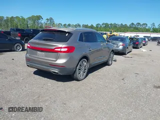 2018 Lincoln MKX Reserve with VIN 2LMPJ6LR1JBL30108, listed as a IAAI auction lot 42048591 with 80,555 mi miles. Bid and sale history available at carsss.com. Image 4.
