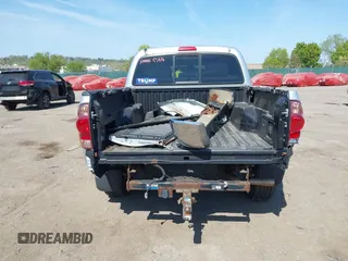 2006 Toyota Tacoma z VIN 5TELU42N66Z147725, wystawiony jako IAAI lot #42097752 z przebiegiem 206 452 mil mil oraz . Historia ofert i sprzedaży dostępna na DreamBid. Obrazek 15.