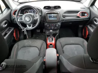 2020 Jeep Renegade Trailhawk z VIN ZACNJBC19LPL42478, wystawiony jako Copart lot #55299935 z przebiegiem 42 355 mil mil oraz Szkoda całkowita • Salvage title. Historia ofert i sprzedaży dostępna na DreamBid. Obrazek 8.
